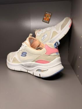 Skechers wit maat 40