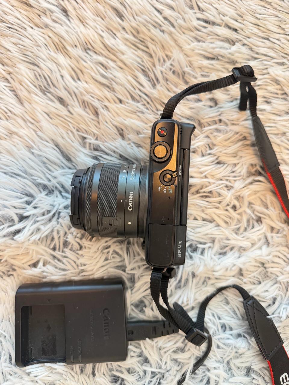 Canon EOS M10 Systeemcamera + 15-45mm lens