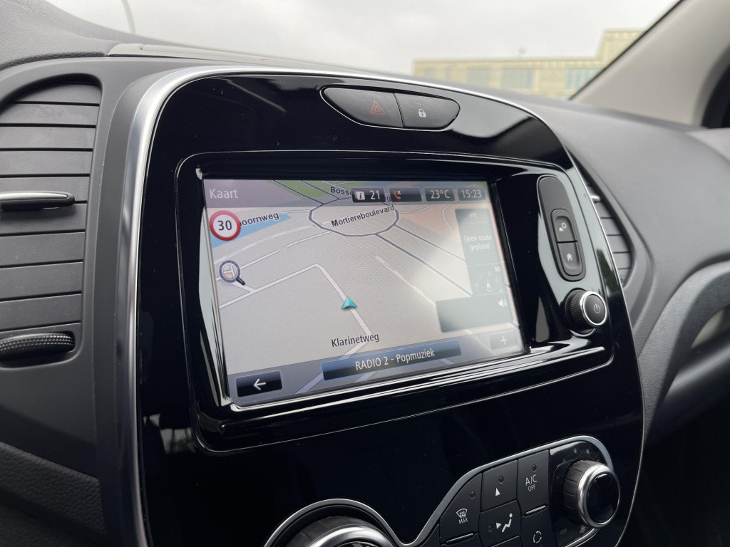 Renault Captur 0.9 tce bose | navigatie | camera | achterbank verstelbaar |