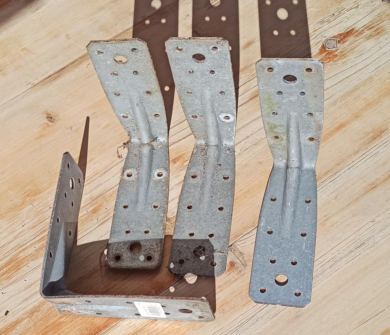 Hoekanker - 12,5 cm - set van 4 st voor €1