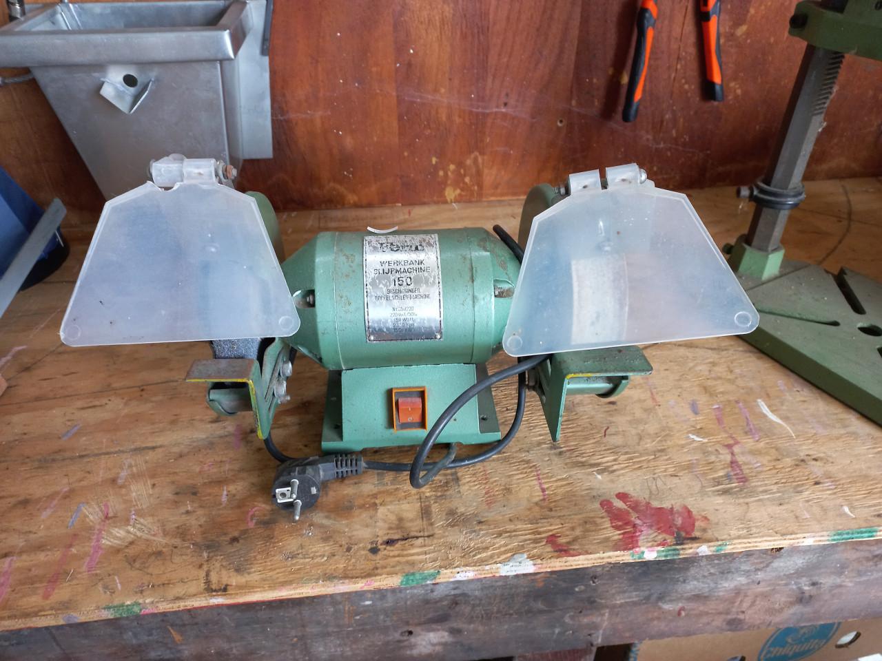 4x verschillende gereedschap, slijpmachine, figuurzaag, boorhouder