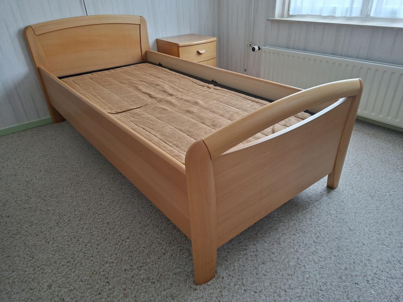1 Persoons (senioren) bed 90 x 200 met Auping spiraalbodem
