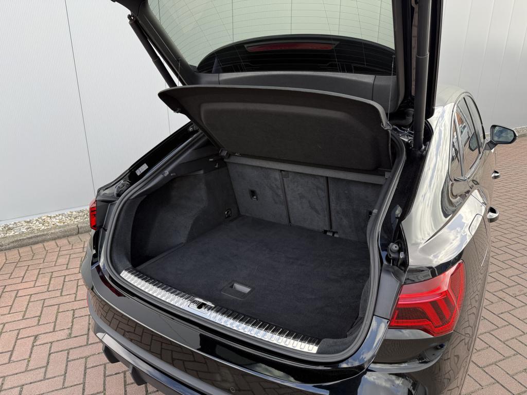 Audi Q3 sportback 35 tfsi 150pk s-edition s-line | trekhaak