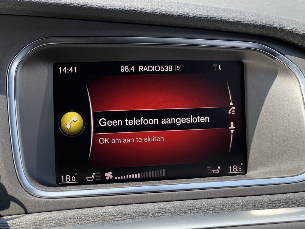 Volvo V40 t3 153pk nordic+sport| standkachel| trekhaak| navi| r-design