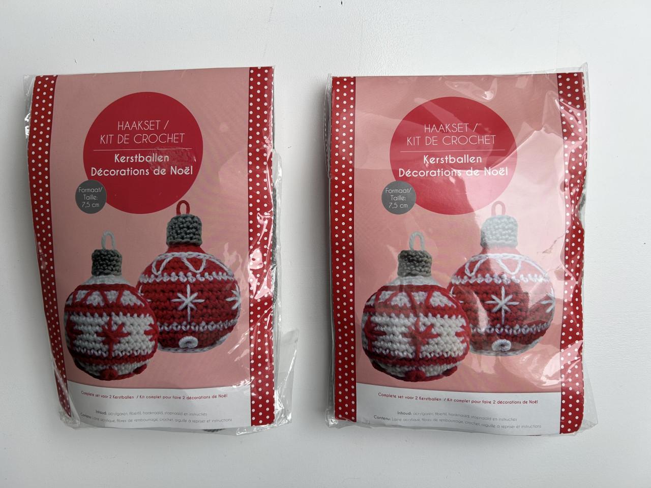 Kerstballen haken...2 pakketjes...nieuw!