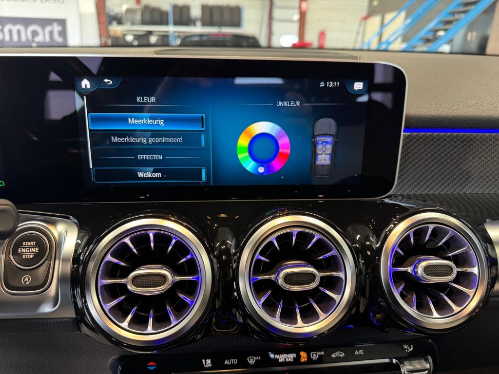 Mercedes-Benz 200-klasse glb amg night-pakket automaat , wegklapbare trekha