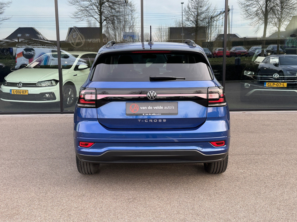 Volkswagen T-cross 1.5 tsi 150pk dsg active | r-line exterieur | navi | led