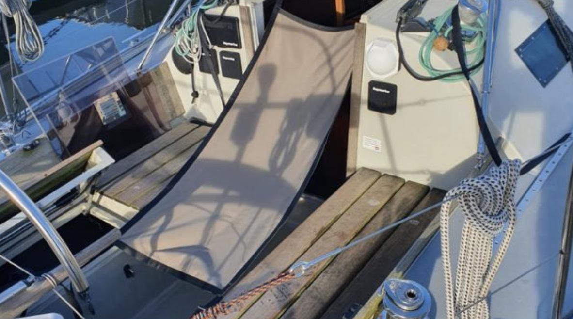 Zeilmaker voor reparatie en bootcanvas