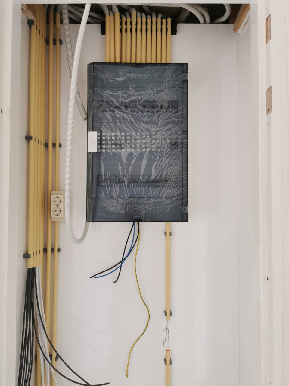 Elektromonteur nodig voor een leuke prijs ?