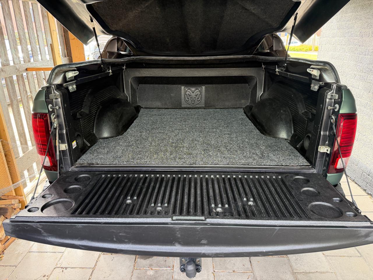 Dodge Ram 1500 Sport  5.7 Hemi 2016