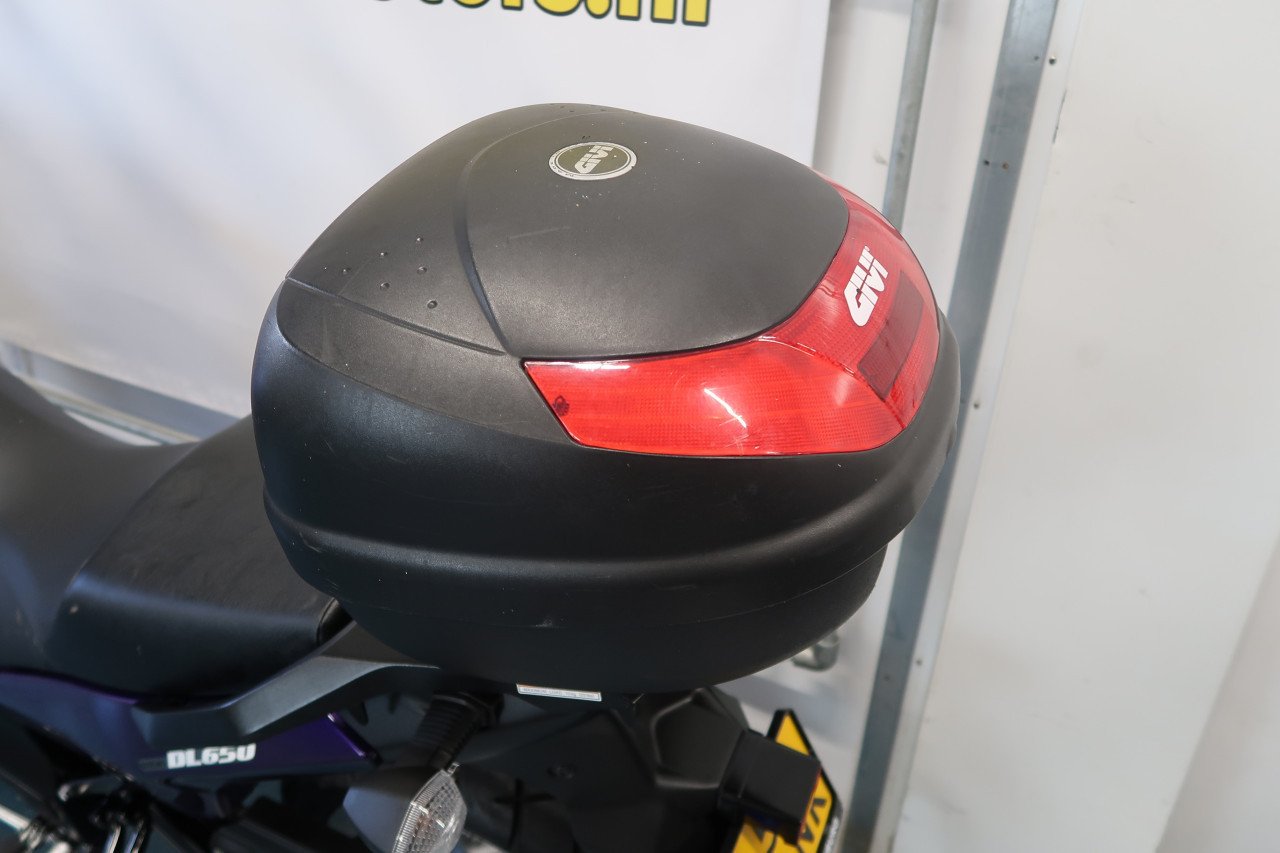 Suzuki V-Strom 650 2011 slechts 7450 km!