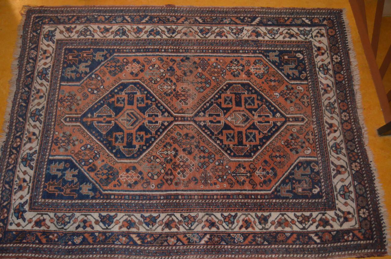 Klein Perzisch tapijt, kan niet echt vliegen.........