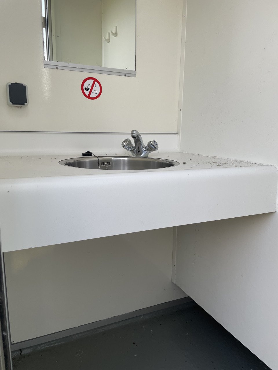 Sanitair unit