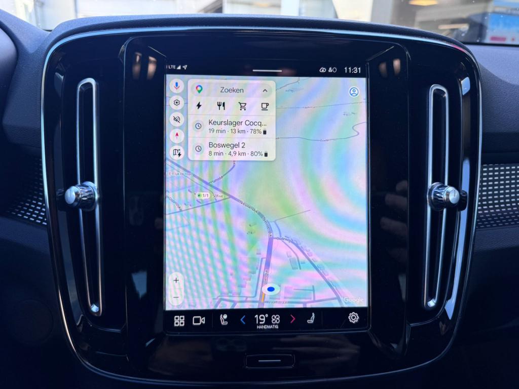 Volvo XC40 recharge p8 awd r-design