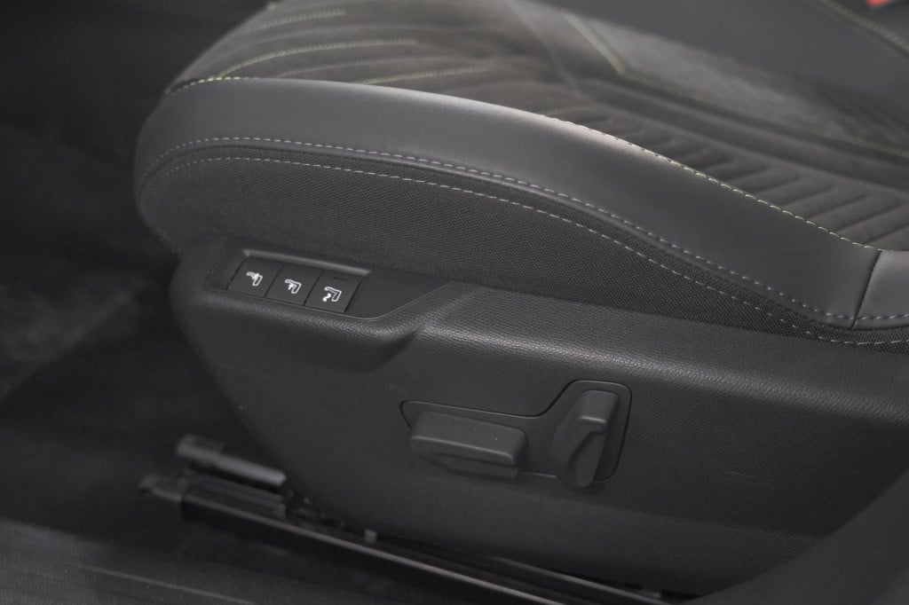 Peugeot 2008 puretech 130 eat8 gt | 360 camera | adaptieve cruise control |