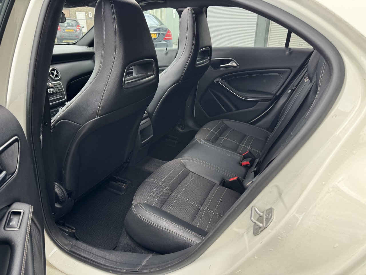 Mercedes A-Klasse 180 Amg line Benzine AIRCO ! ! !