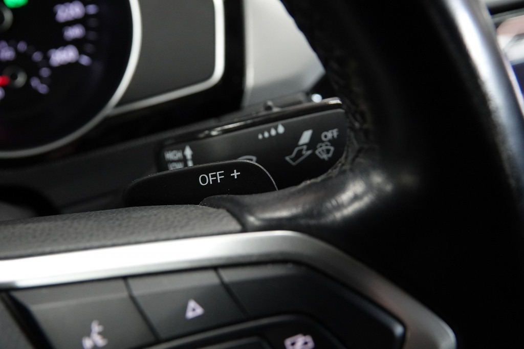 Volkswagen Passat 1.6 tdi | acc | carplay | camera | pdc |