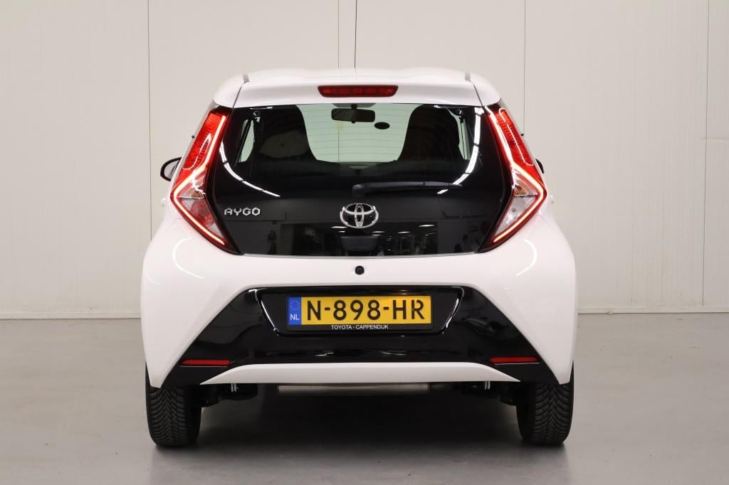 Toyota Aygo 1.0 vvt-i x-play