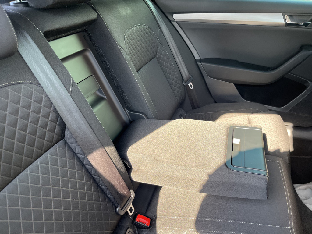 Skoda Superb combi 1.4 tsi act style business