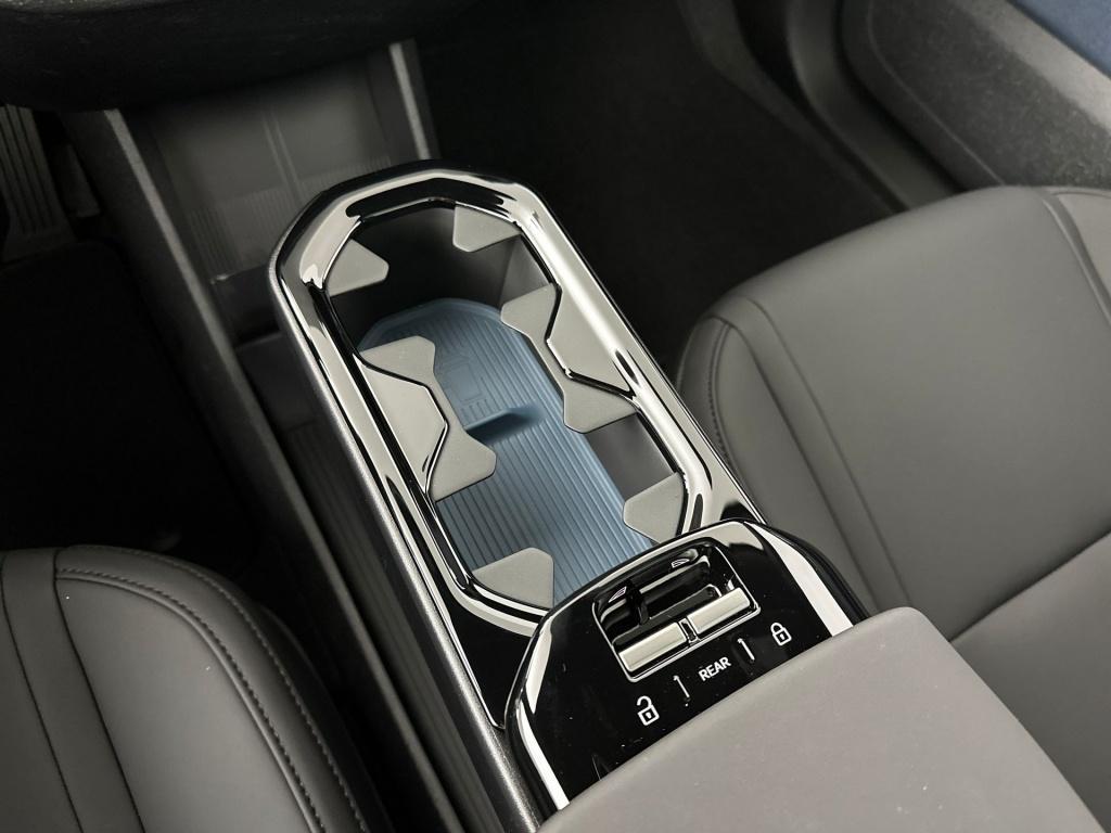 Volvo Ex30 cross country p5 long range ultra europa