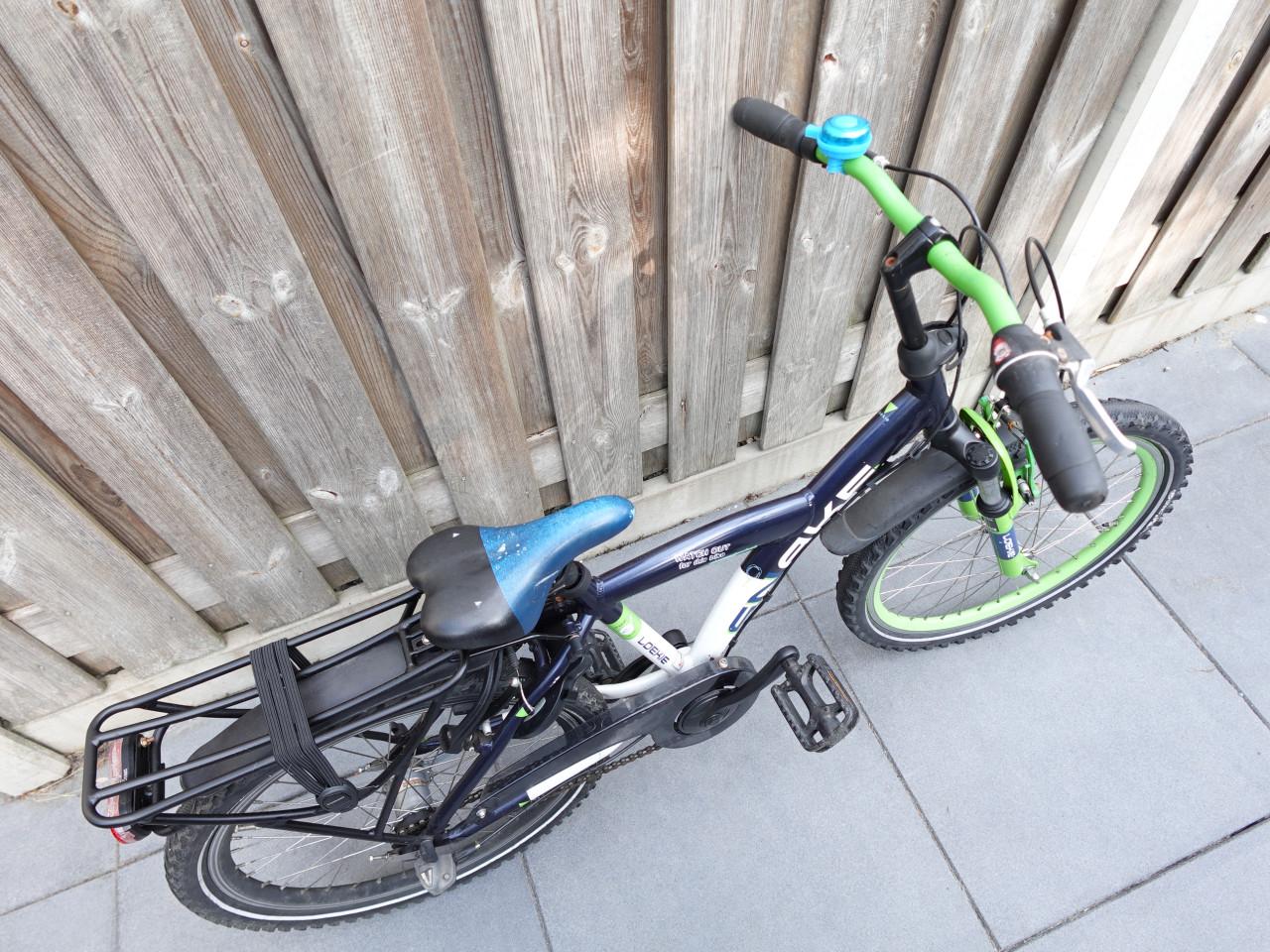 🚲 Loekie Snake Jongensfiets – 22 inch – Stoer Model 💚💙