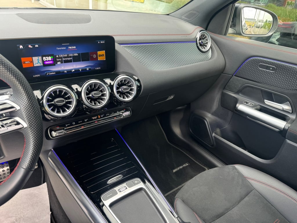 Mercedes-Benz Eqa 250+ amg line 71 kwh advanced automaat ,apple-carplay