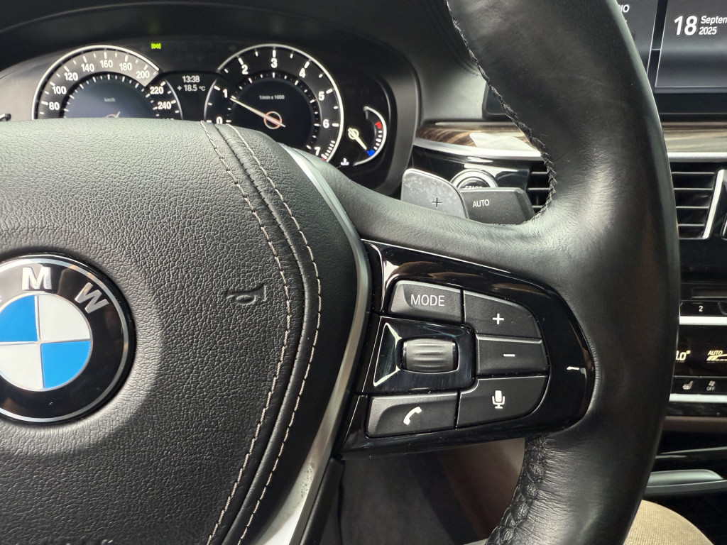 BMW 5 Serie 530i xdrive automaat high executive sedan