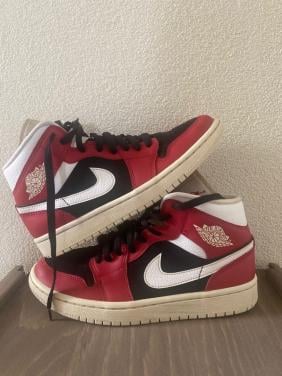Nike Jordan wit rood zwart (in goede staat ) maat 39