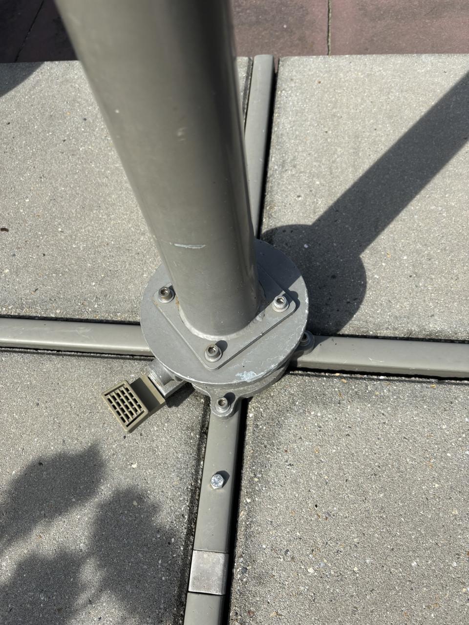 Solero Parasol lichtbruin 2.40 x 2.40