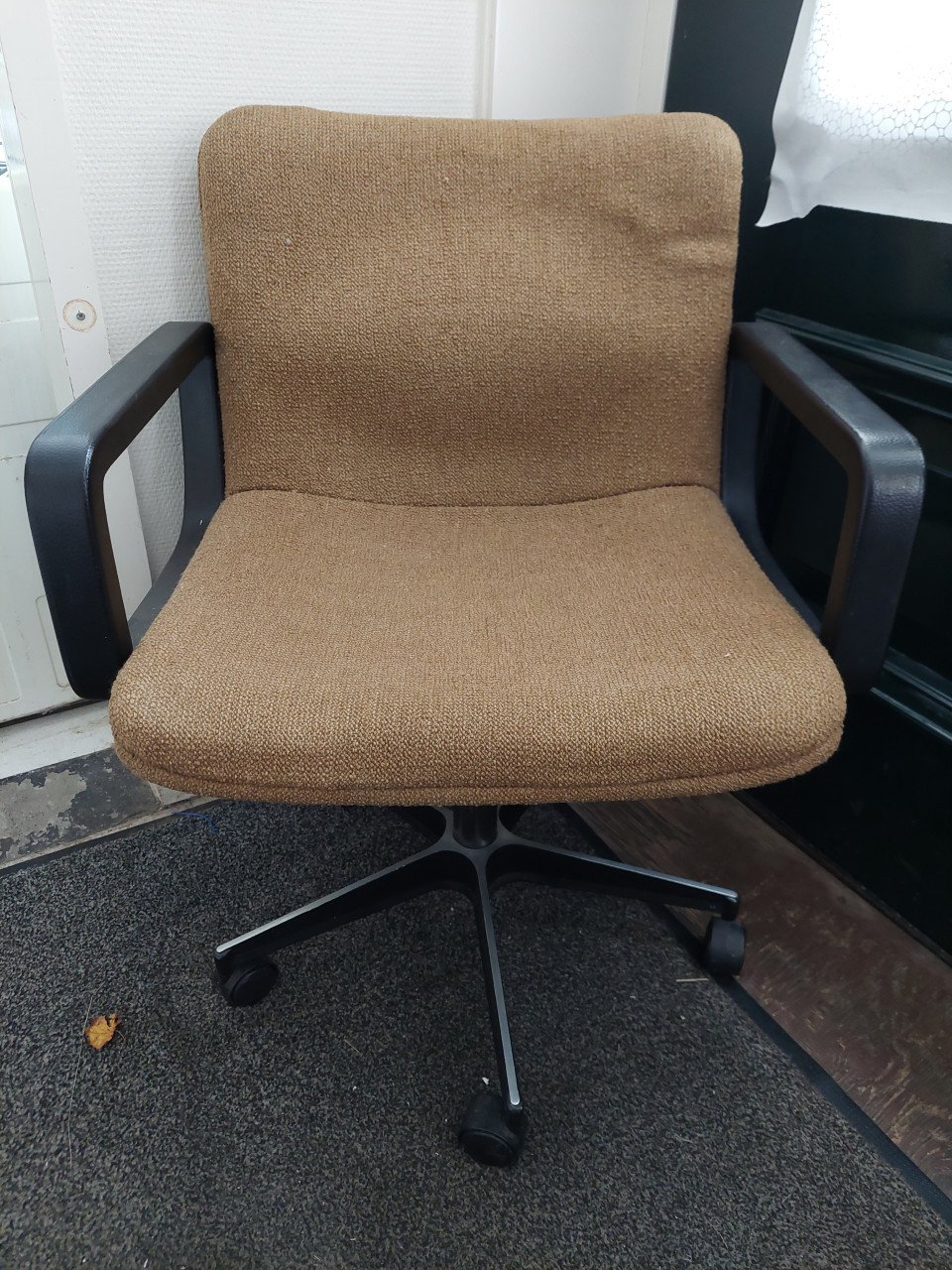 3 vintage kantoorstoelen + oude kapperstoel