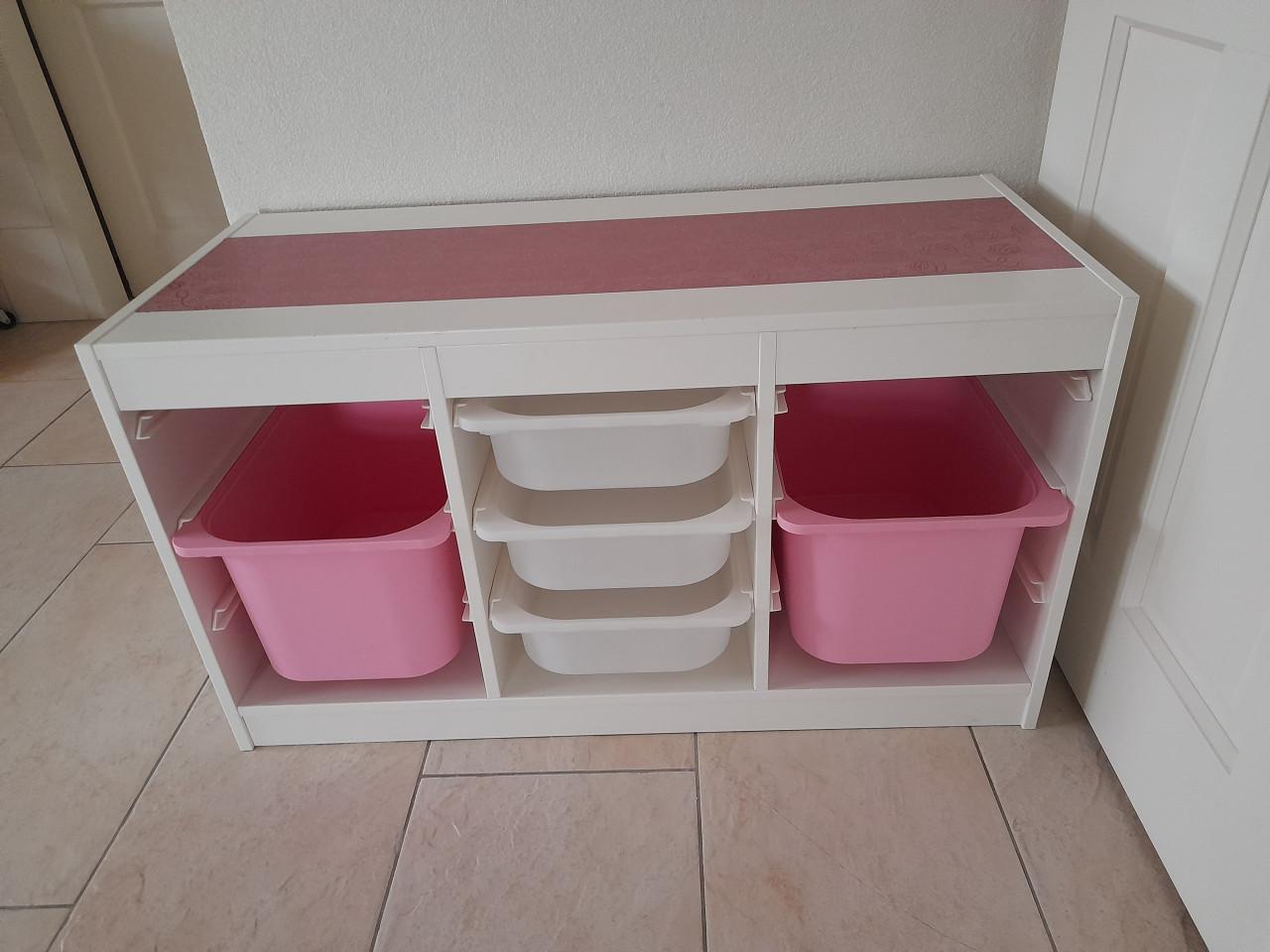 Trofast kast (in goede nette staat ) met bakken!