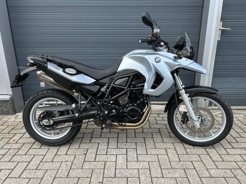 In nieuwstaat zijn de BMW F650GS uit 2008 met slechts 12809 km!! €4950,-