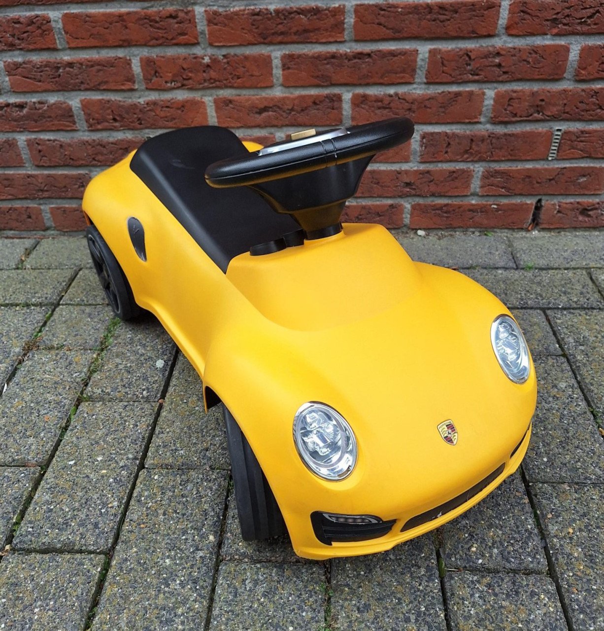 Loopauto Porsche (nieuw € 65,00)