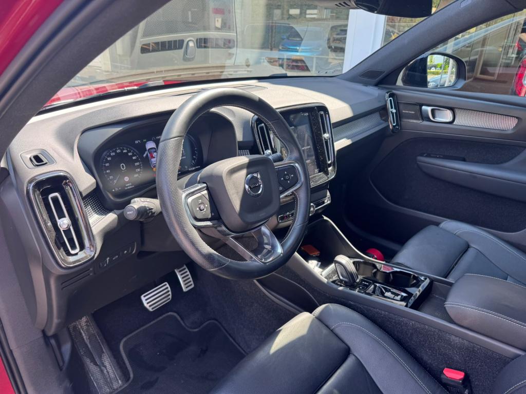 Volvo XC40 1.5 t5 recharge r-design