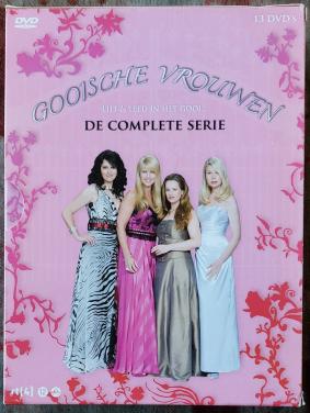 Prachtige doos met de complete serie DVD's Gooise Vrouwen