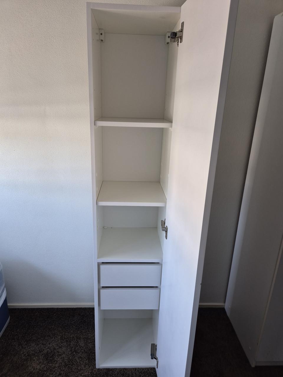 Hoge badkamerkast wit hoogglans 35x35x160