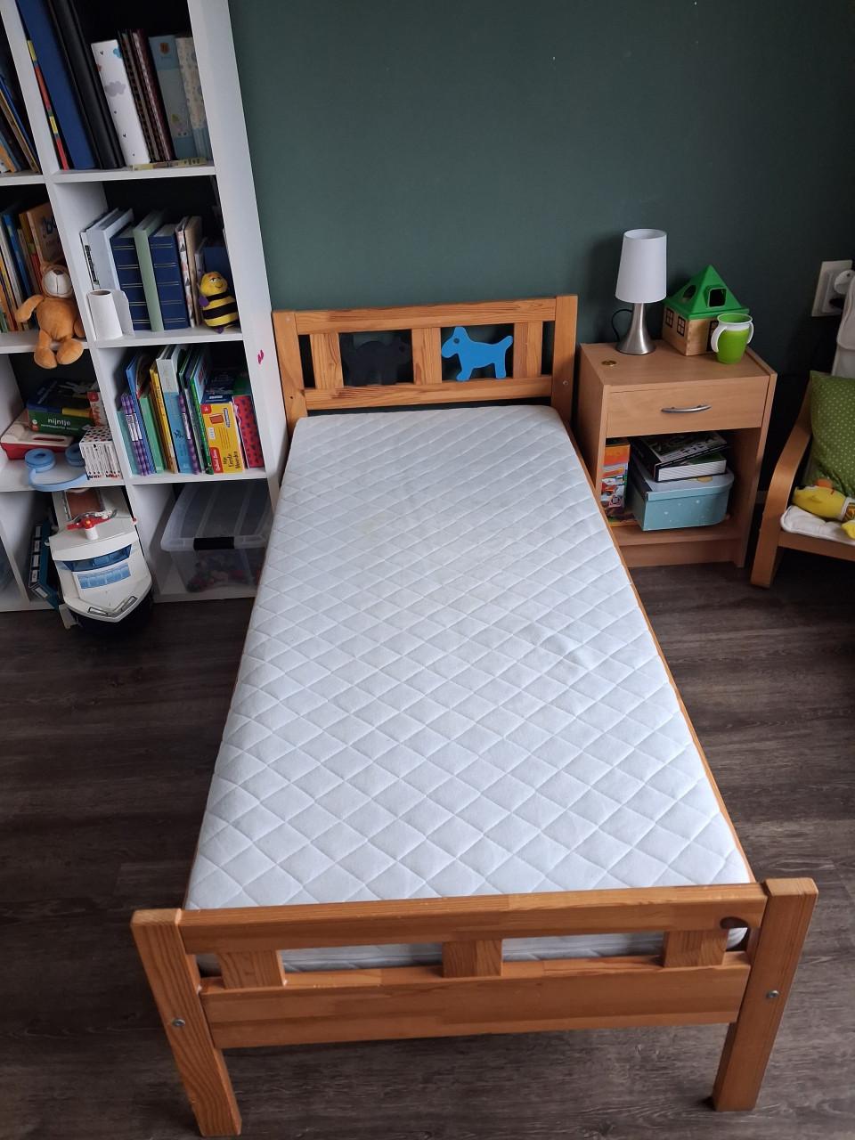 Peuterbed inclusief matras,tas vol beddengoed
