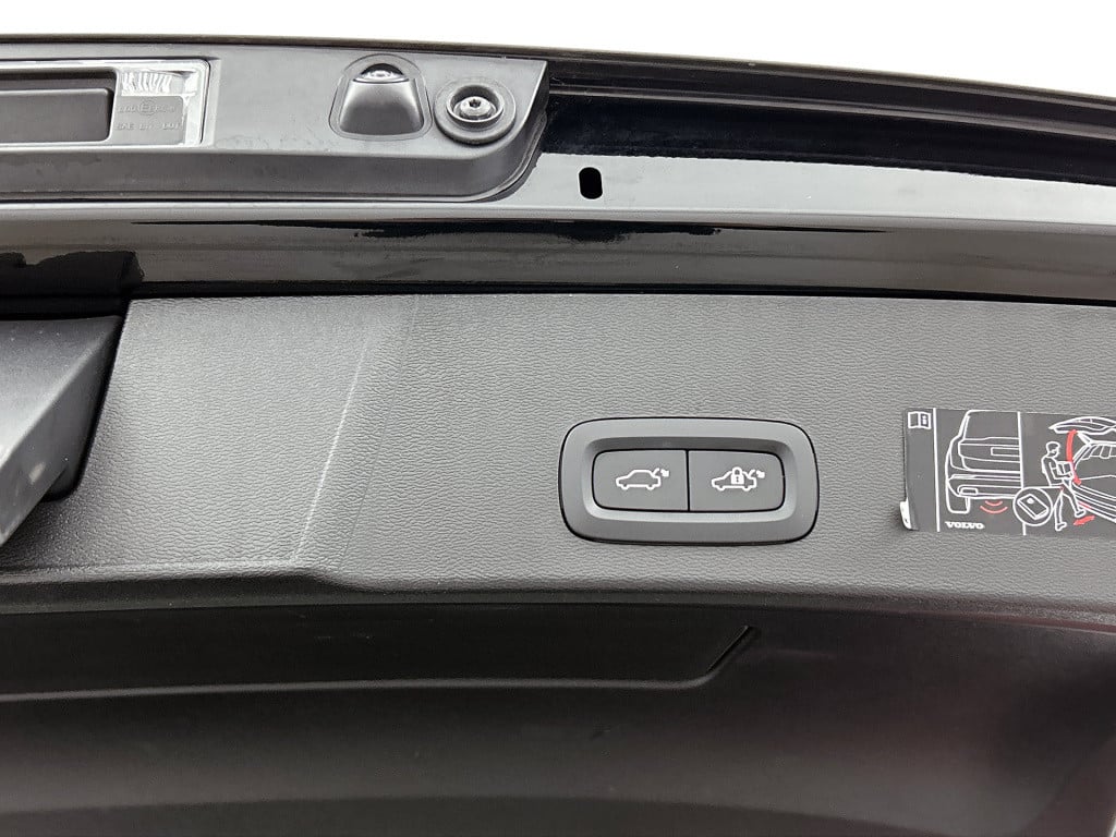 Volvo XC40 1.5 t4 recharge inscription expression | 360 camera | navi