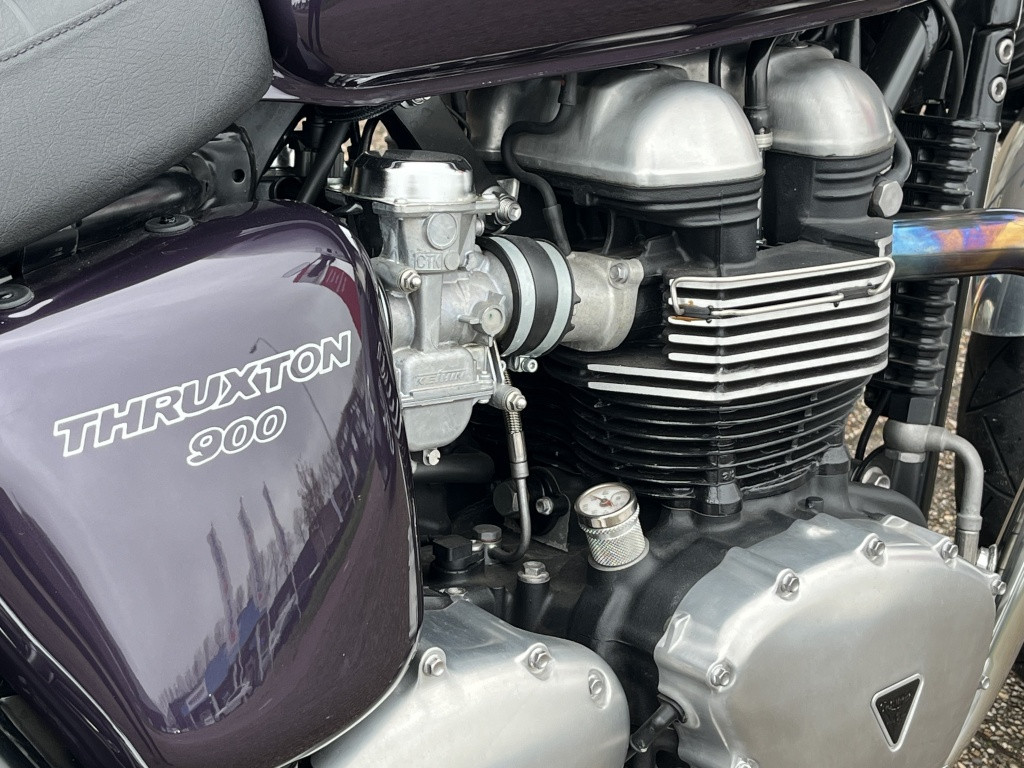 Triumph Thruxton 900 inj