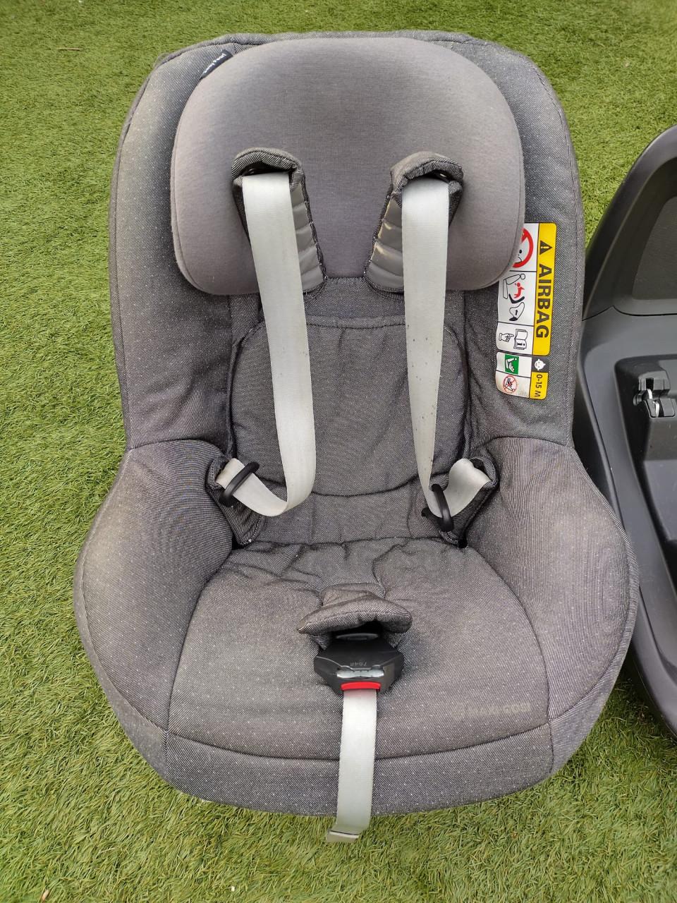 Maxi cosi 2wayfix onderstel + Maxi cosi 2way pearl autostoel