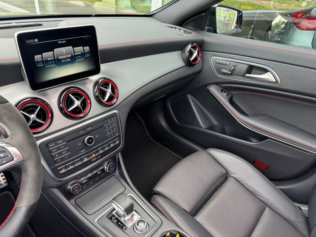 Mercedes-Benz Cla shooting brake amg 45 4matic night / automaat / panoramad