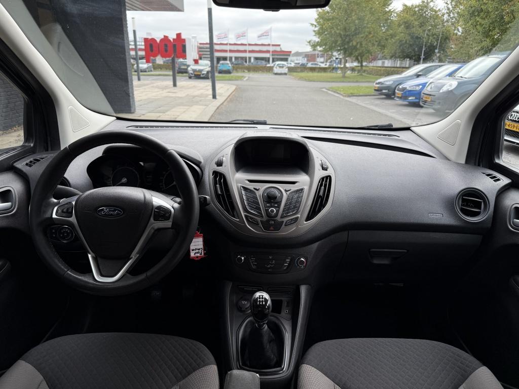 Ford Tourneo Courier 1.0 titanium