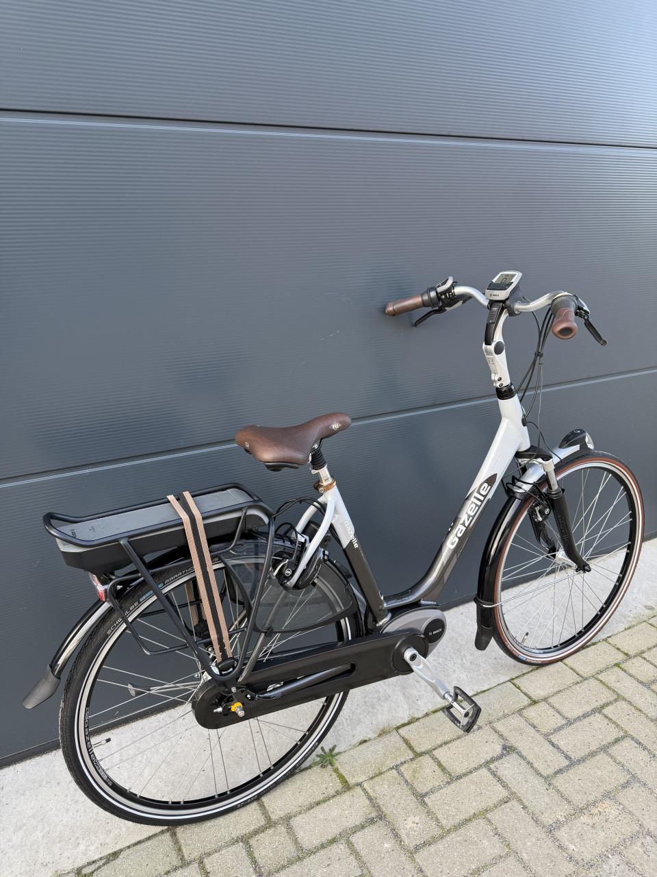 Gazelle Orange middenmotor elektrische fiets 400WH