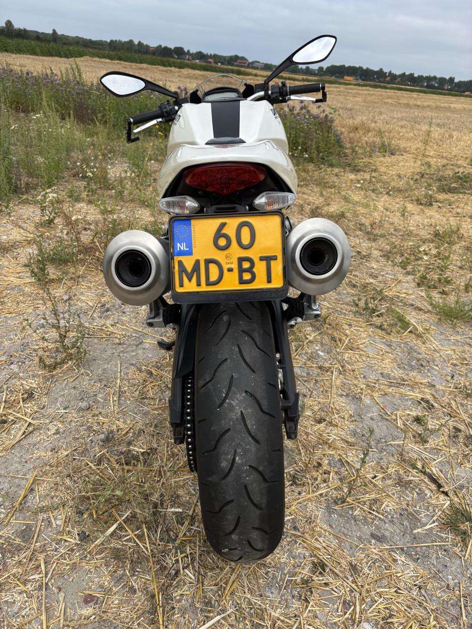 Nette Ducati Monster 696+ uit 2008