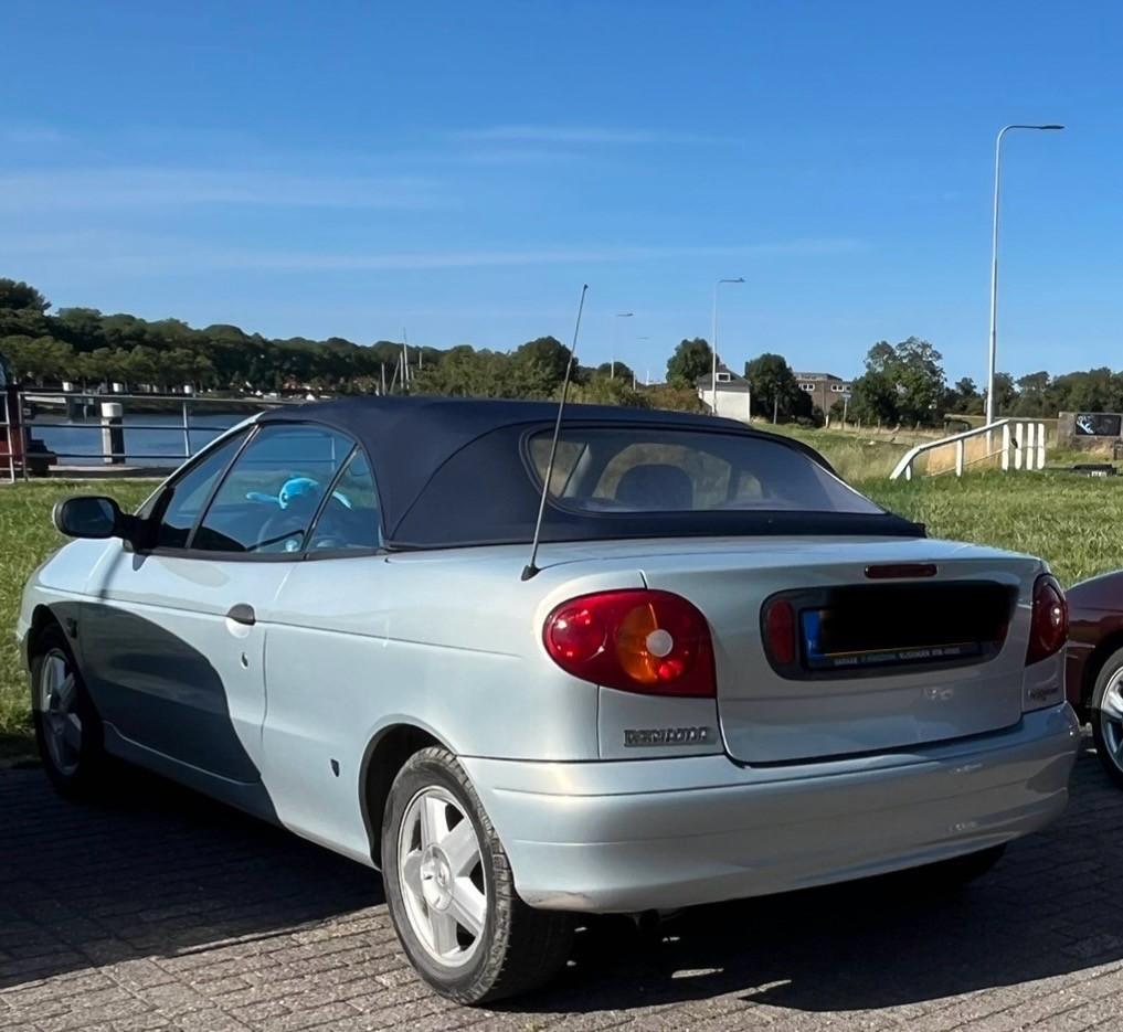 Cabrio renault megane, motor defect