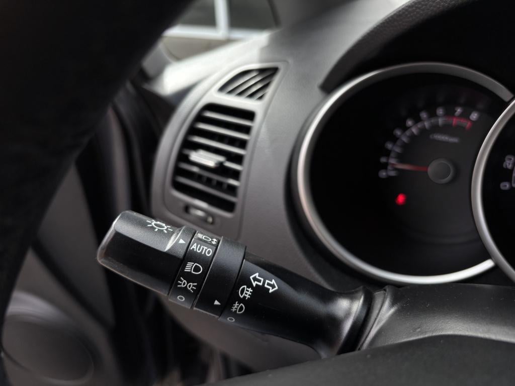 Kia Venga 1.4 cvvt dynamicplusline | navi | achteruitrijcamera | parkeersen