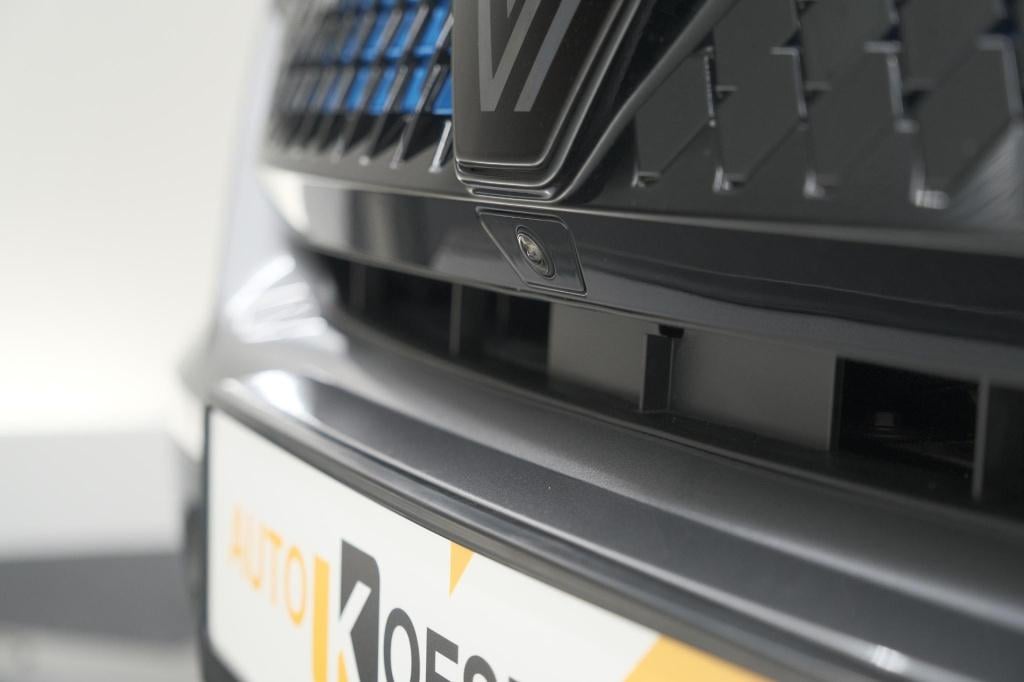 Renault Rafale 1.2 e-tech 4x4 plug-in hybrid 300 atelier alpine | panoramad
