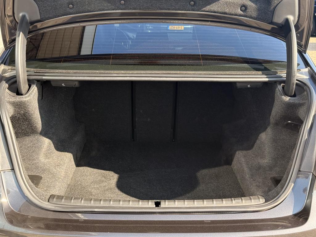 BMW 5 Serie 520i m-sport high executive | led | navi | cruise | achteruitri