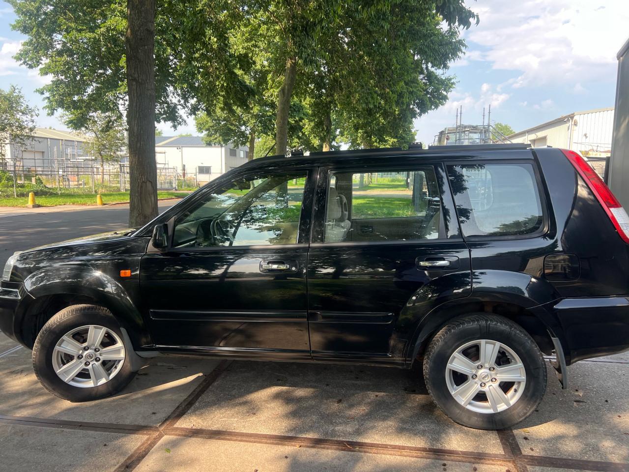 Nissan X-Trail 2.5 Luxury 4x4