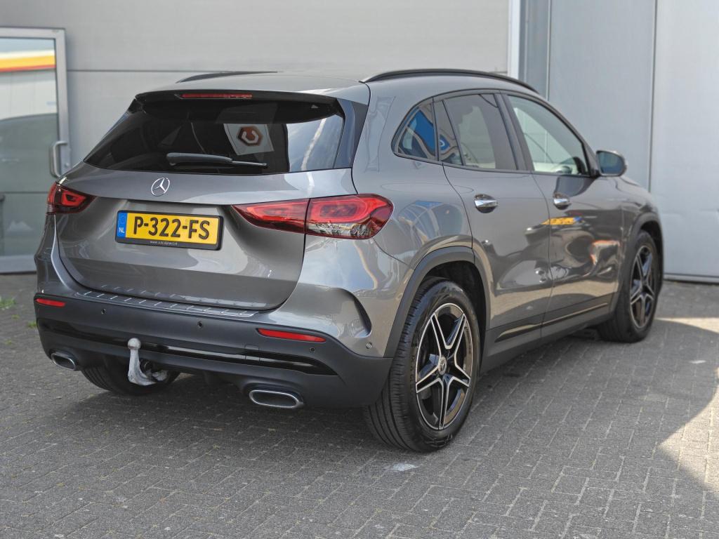 Mercedes-Benz Gla-klasse 180 amg line trekhaak/amg/clima/camera